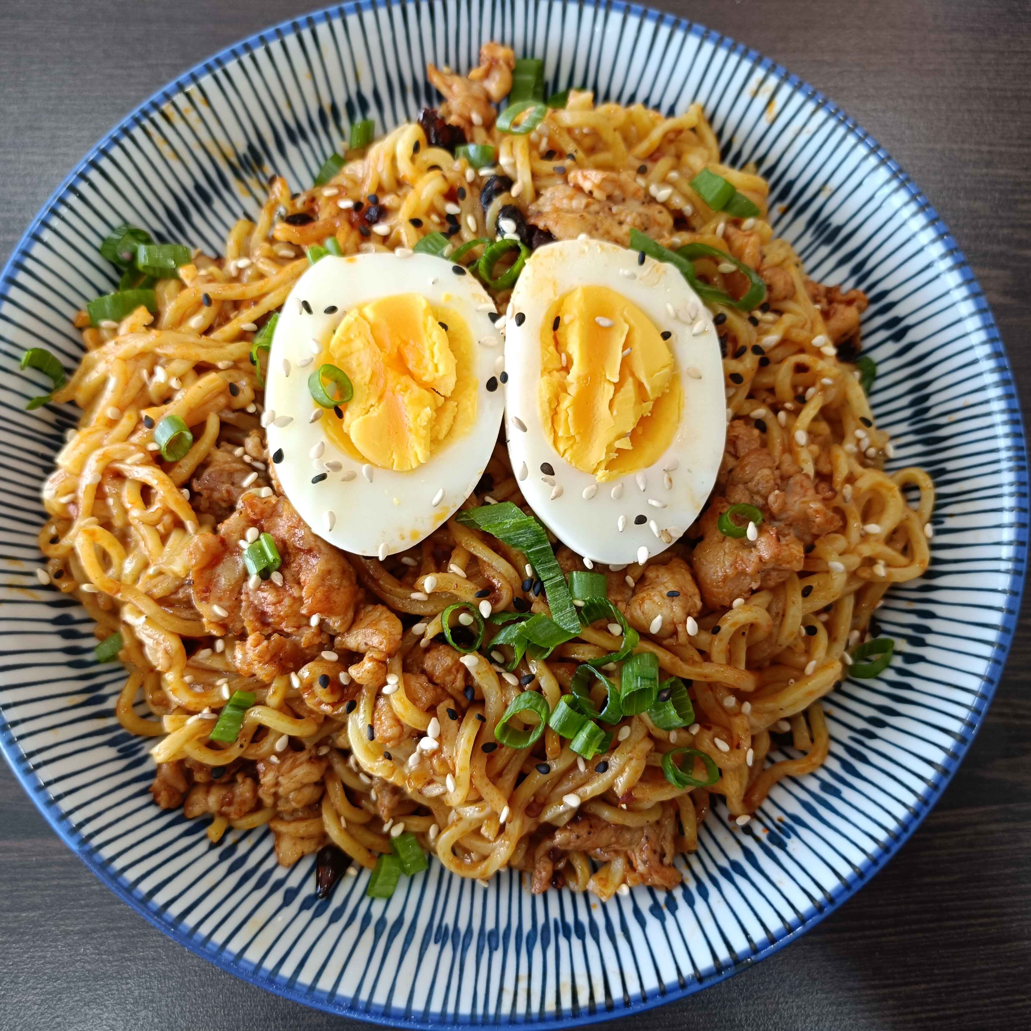 Lowmein Pollo Picante