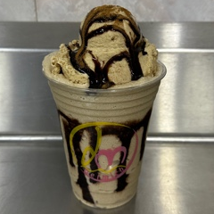 Frappé con una bola de Helado al sabor de elección