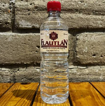 Agua embotellada