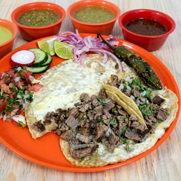 Taco + Quesadilla de Asada