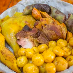 Asadero y Piqueteadero Paraguaney