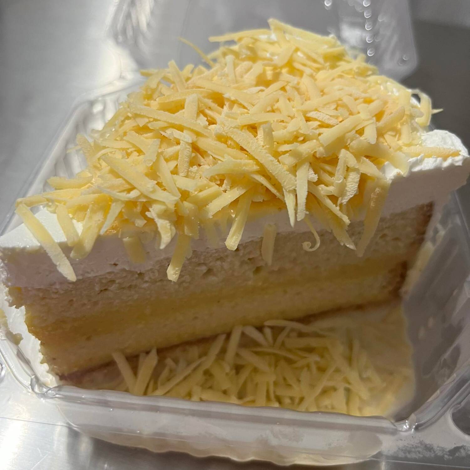 Rebanada Pastel de Tres Leches con Queso