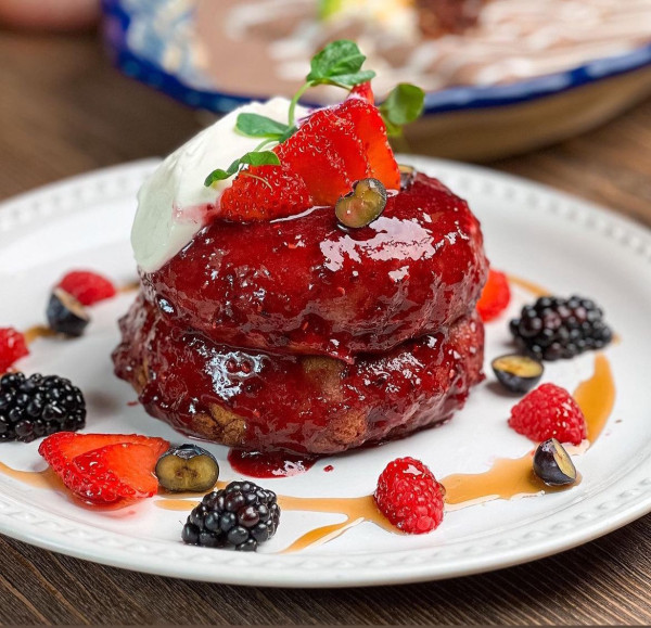 Hotcakes frutos rojos