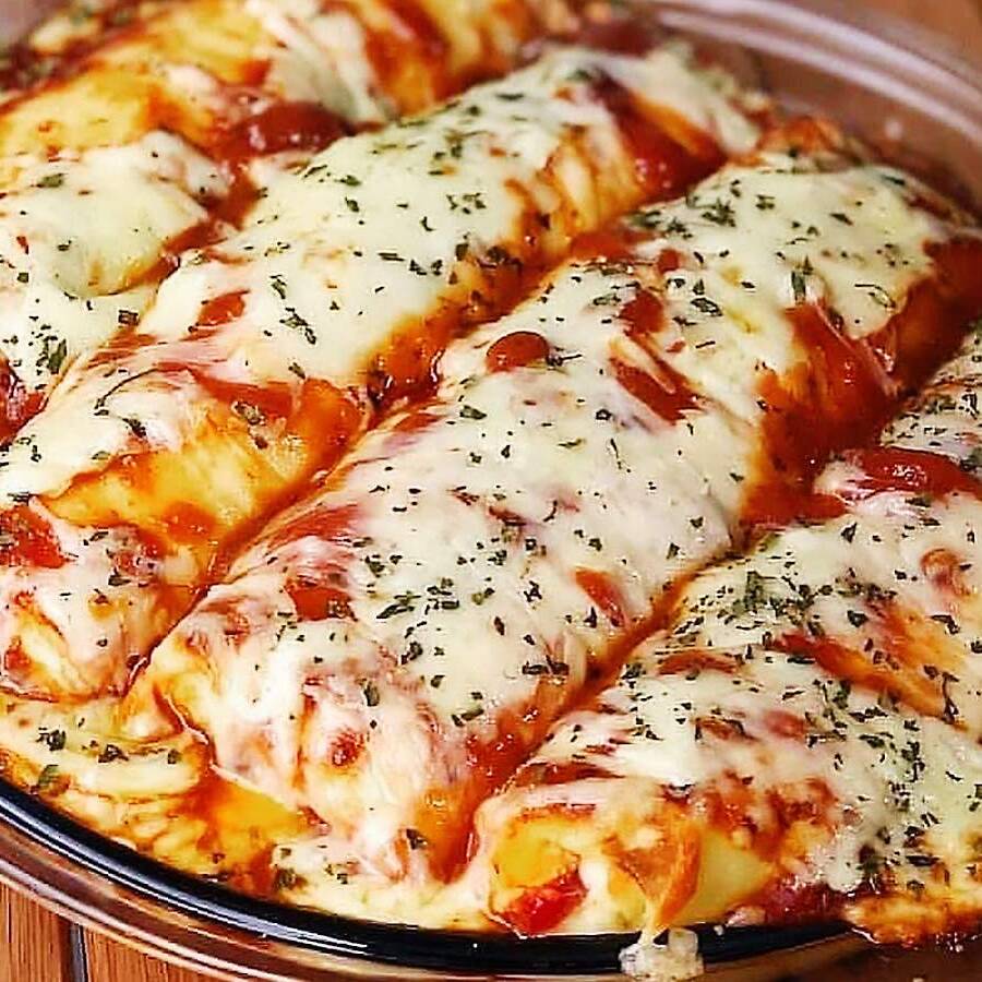 Panquecas preparadas com massa macia e saborosa, recheadas com muito capricho e aquele toque caseiro que dá água na boca! Escolha seu sabor favorito