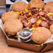 Combo Big Família - 6 X Tudos (Carne56g), Porção de Batata Turbinada Grande ( Bacon / Calabresa / Cheddar ), Porção de Nuggets + ! Refrigerante de 2L GRÁTIS!