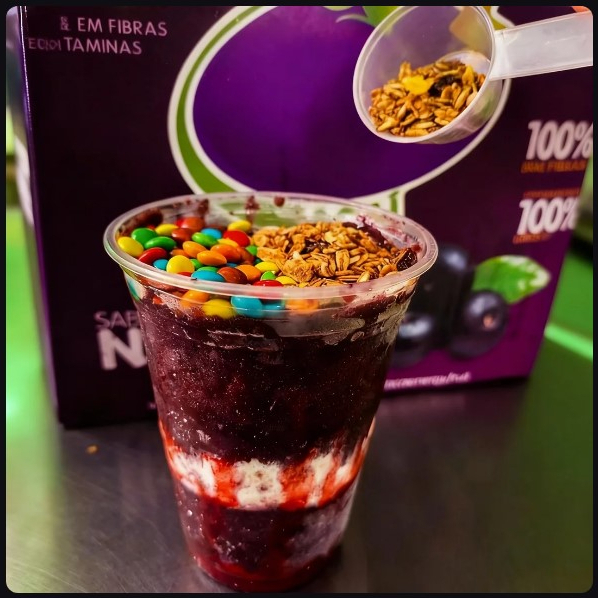 3 copos serão montados iguais , caso queira algum diferente mande mensagem no chat .