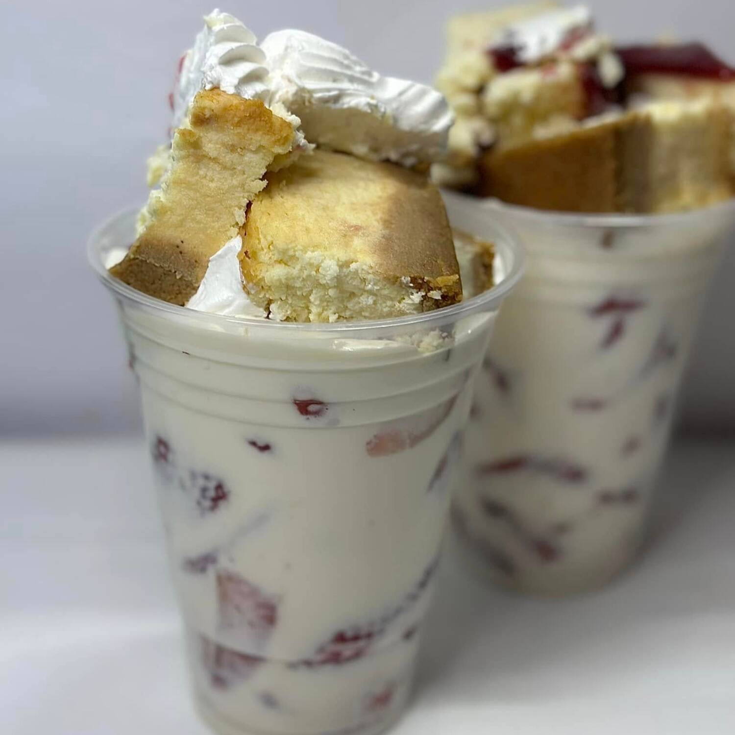 Fresas con Crema + Cheesecake 16 Oz