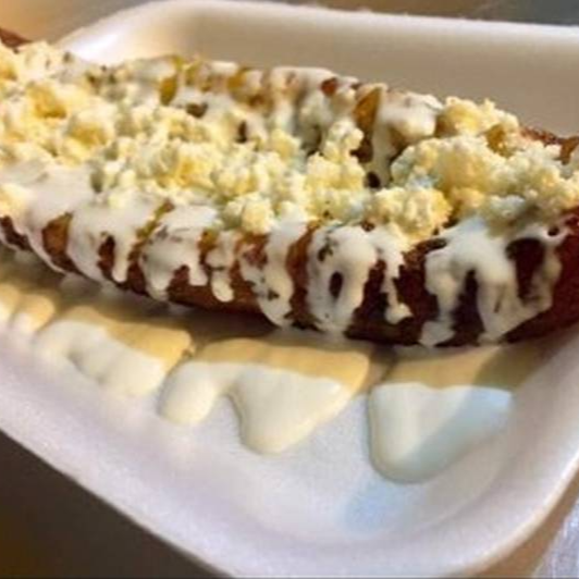 2 PLATANOS FRITOS CREMA Y QUESO