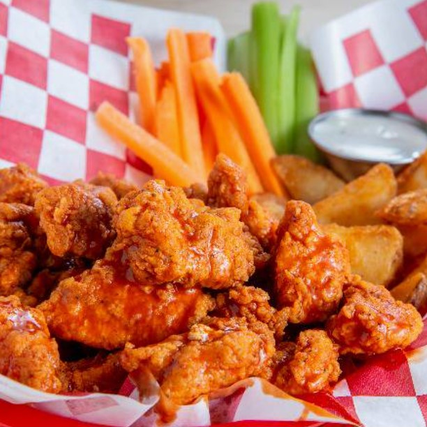 Boneless Grandes, Papas o Aros y Bebida