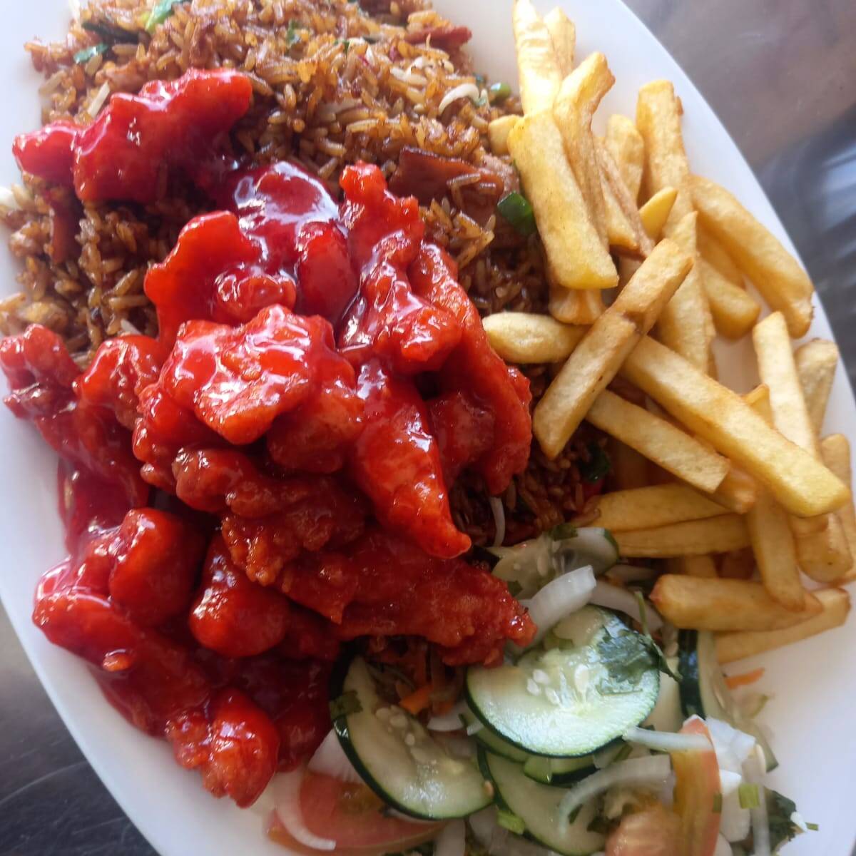 Pollo Agridulce con Arroz Cantones