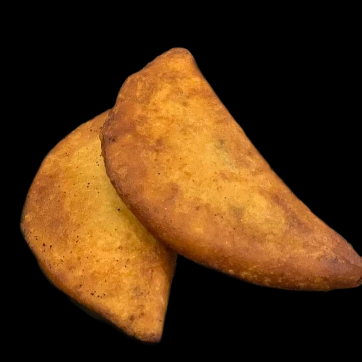 Empanadas De Carne y Pollo