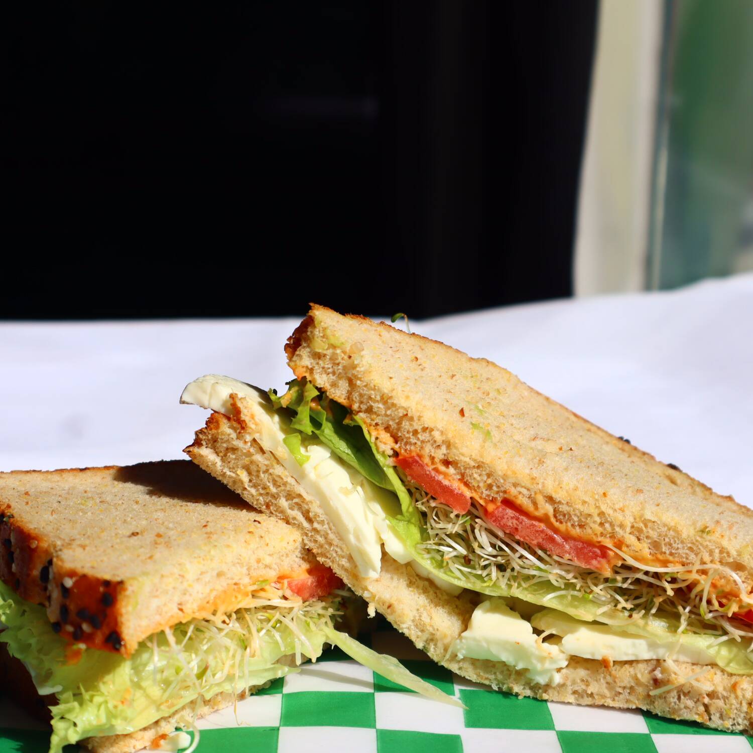 Sándwich Integral con bebida fresca
