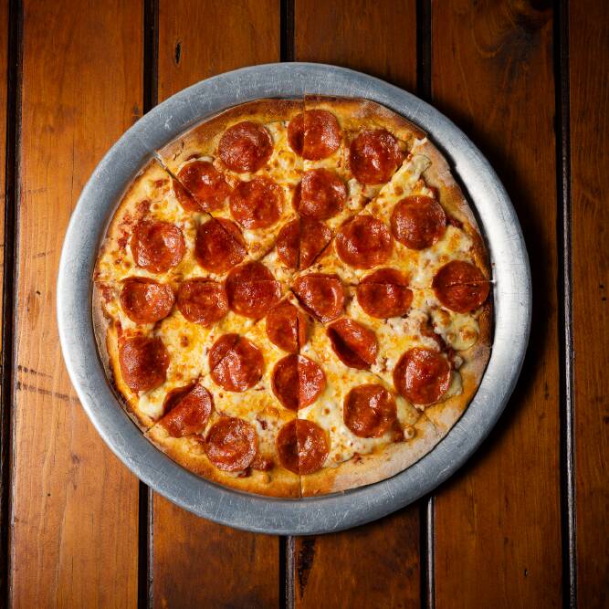 PIZZA DE PEPPERONI