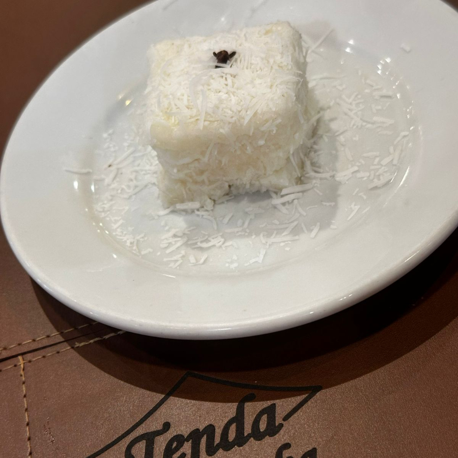 Cuscuz feito com tapioca pote de 140,ml