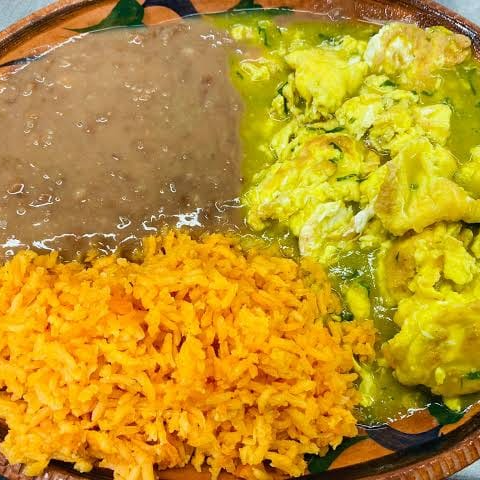 Huevo en Salsa Verde