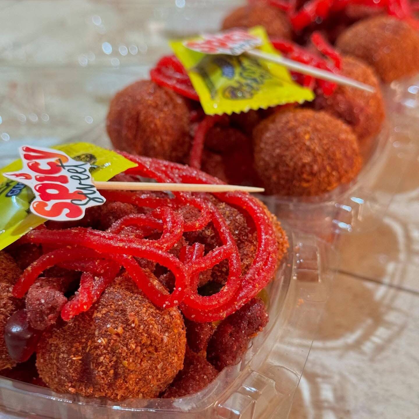 UVAS CUBIERTAS DE TAMARINDO 8-10Pz