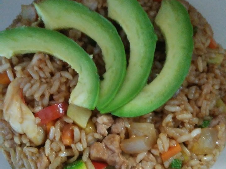 Yakimeshi Mixto con Verduras