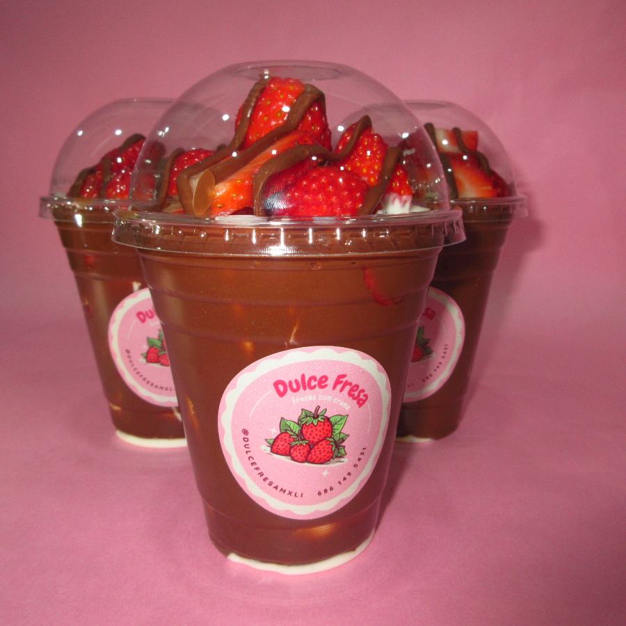 Vaso de Fresas con Crema y NUTELLA Chico 12 Oz
