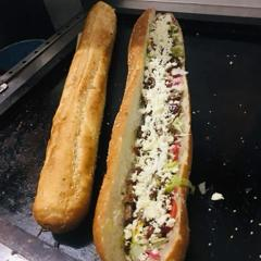 Baguettona de Res Con Cebolla