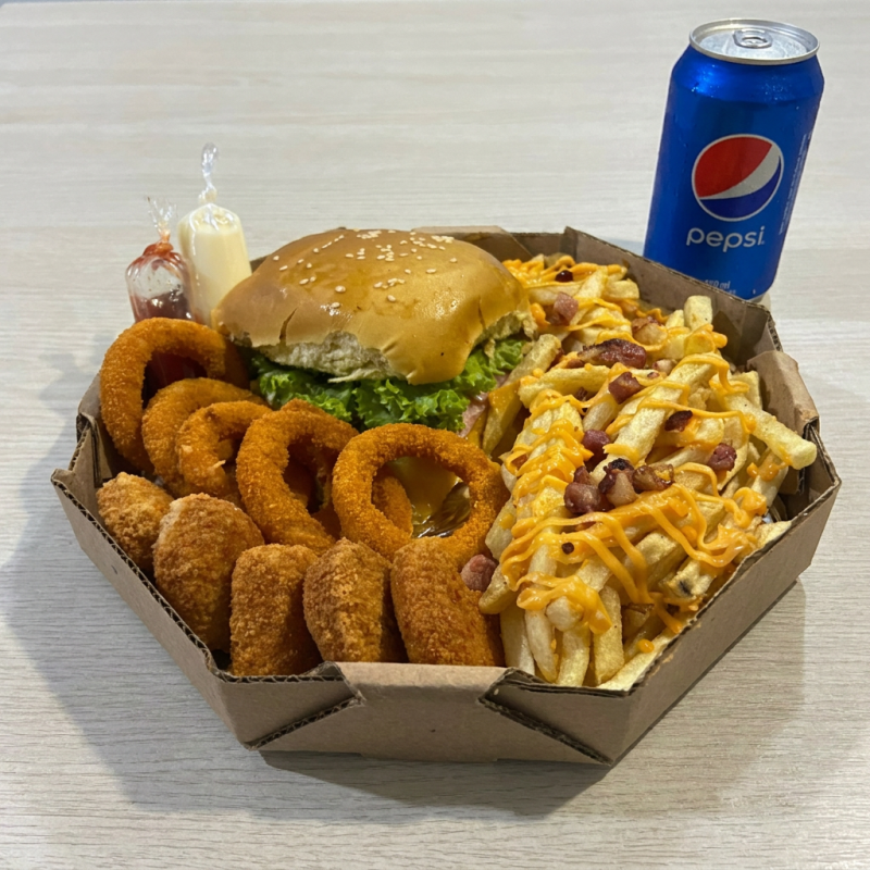 1 X-Burguer + Batata Frita + 5 Anéis De Cebola Fritos + 5 Nugget + Bacon Com Chedda + Refrigerante lata