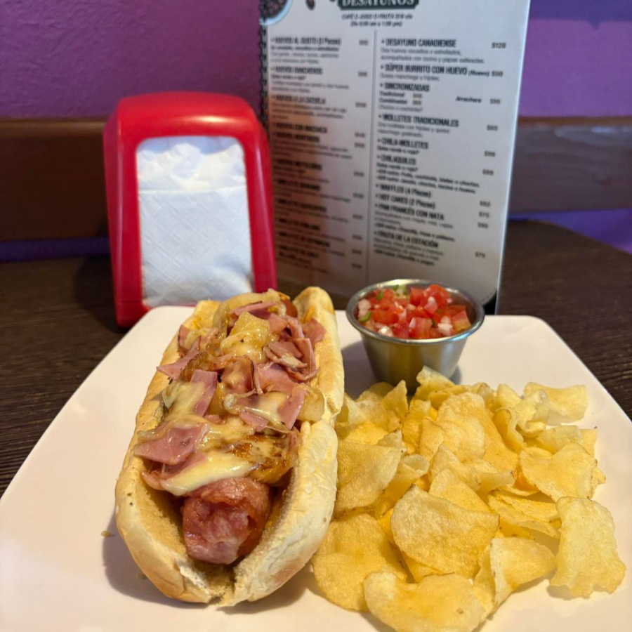 Mega Hot Dog - Hawaino