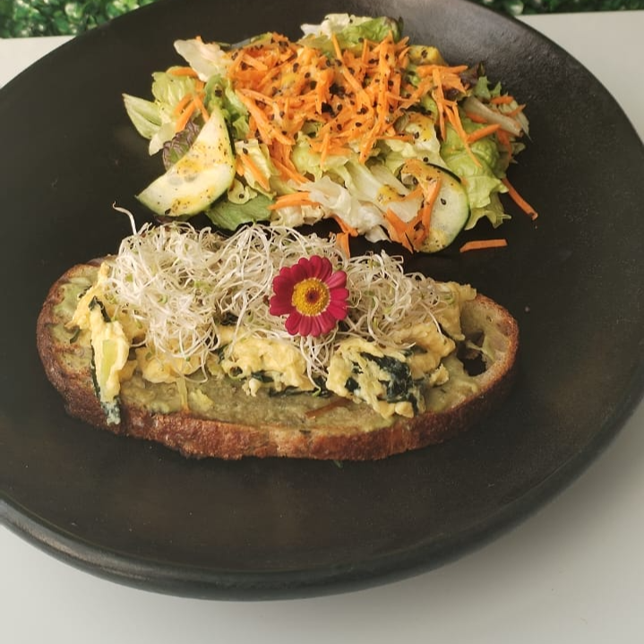 Avo Toast Popeye y Oliva