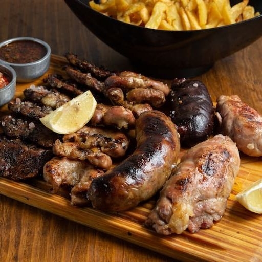 Parrillada Personal + limonada (10oz)