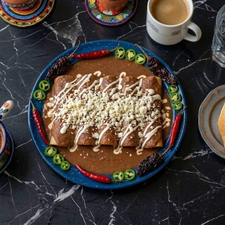 Enchiladas de Frijol Picoso