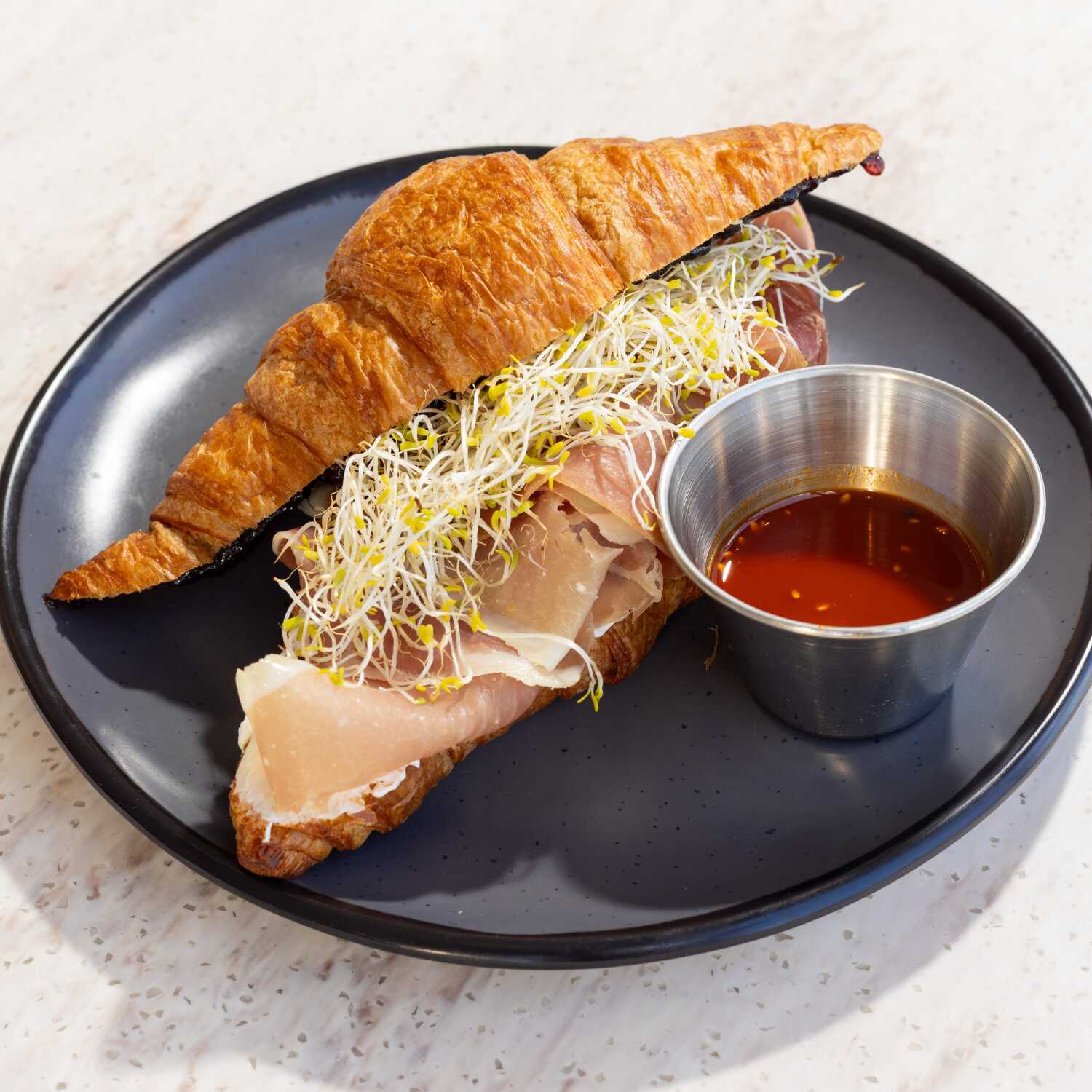 Croissant Carmesí (De Temporada)