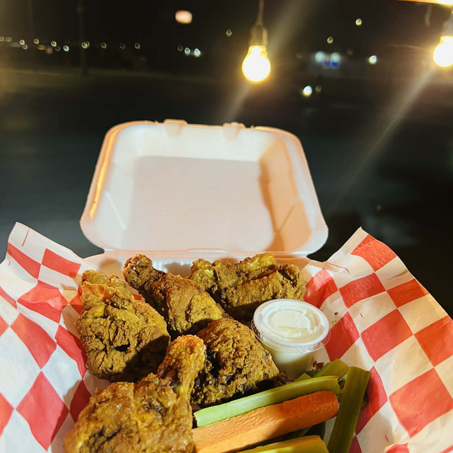 8 alitas