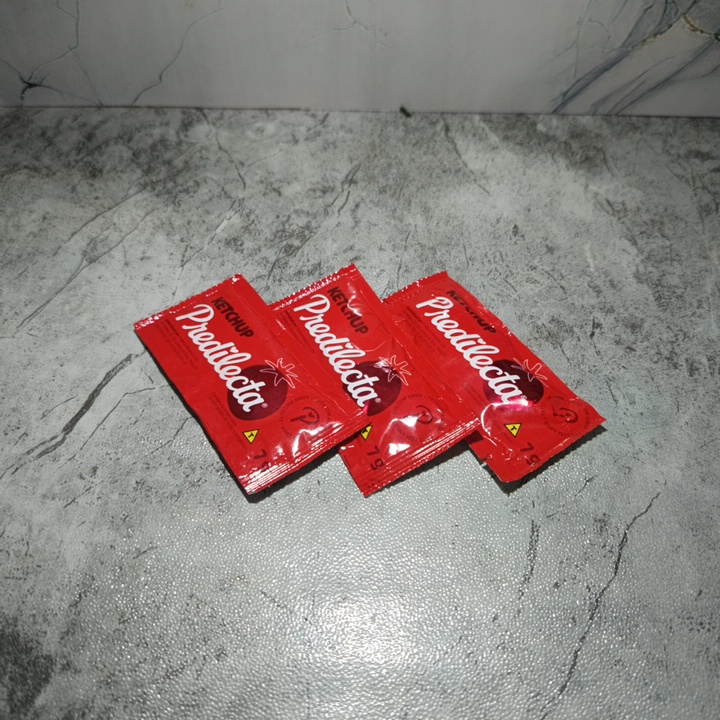 3 unds de saches de Ketchup