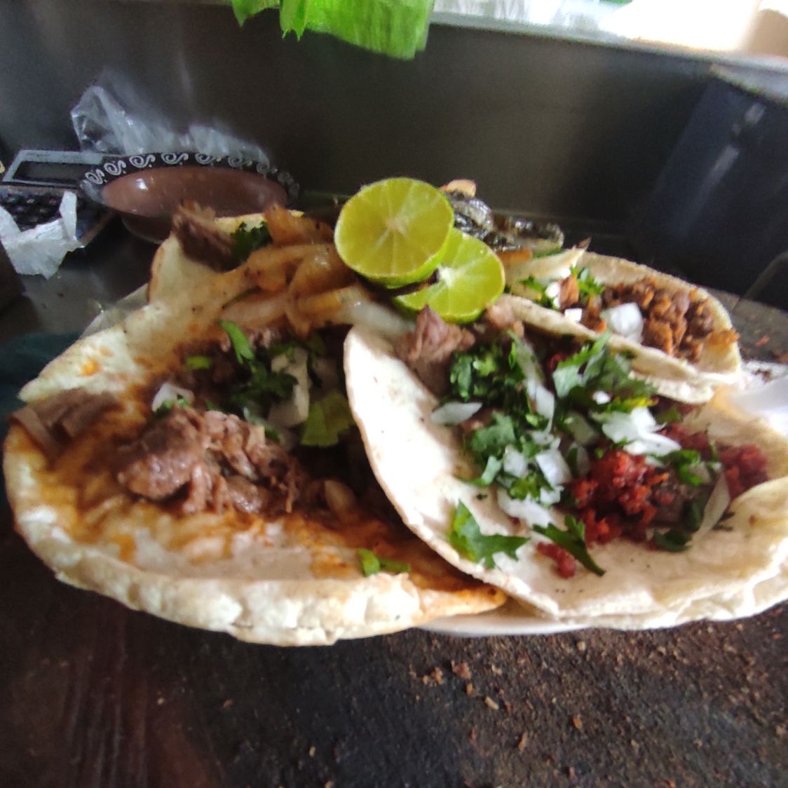 3Tacos+ 1LoncheBirria + 1Consomé +1AguaJamaica1/2