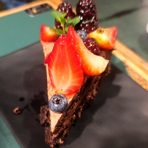 Pastel chocolate con mezcal