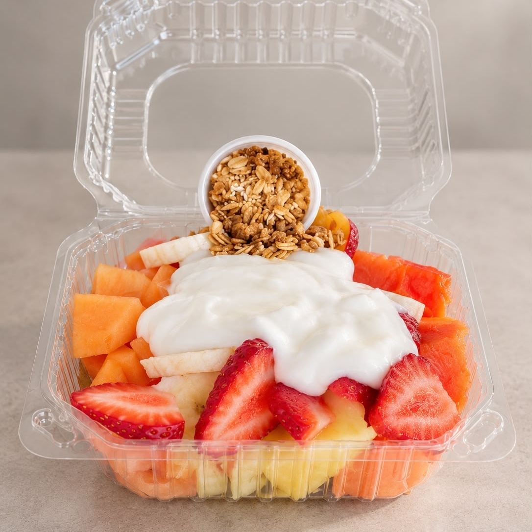 Cóctel Fruta con Yogurt y Granola