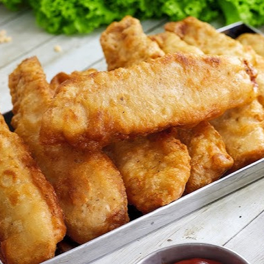 Feijão, arroz, macarrão, batata frita e farofa.