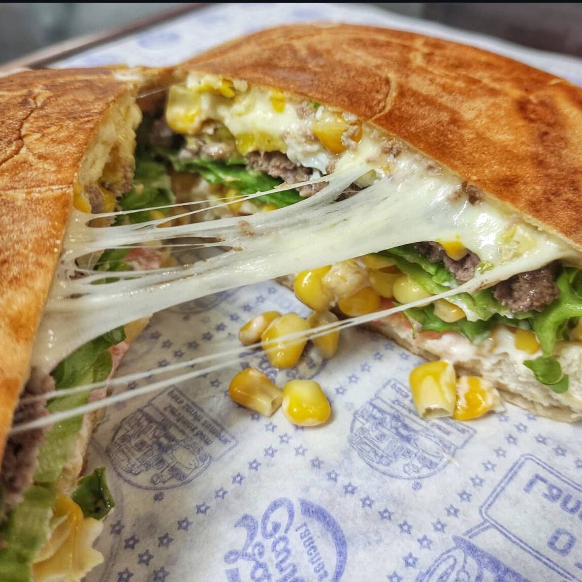 Na compra de um X TUDO G vc ganha um refrigerante Fanta 600ml