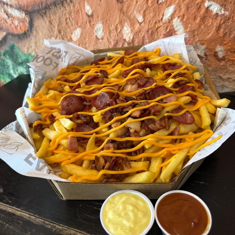 Batata G, bacon, calabresa, cheddar cremoso