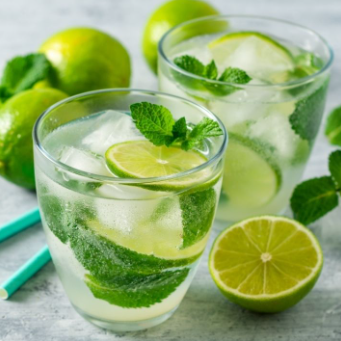 Agua De Hierbabuena c/limón