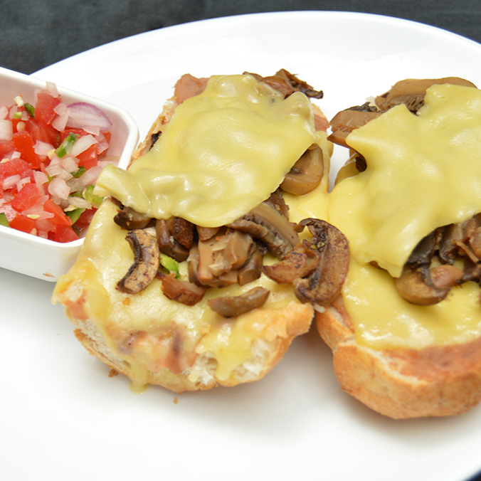 MOLLETES CHAMPIÑONES