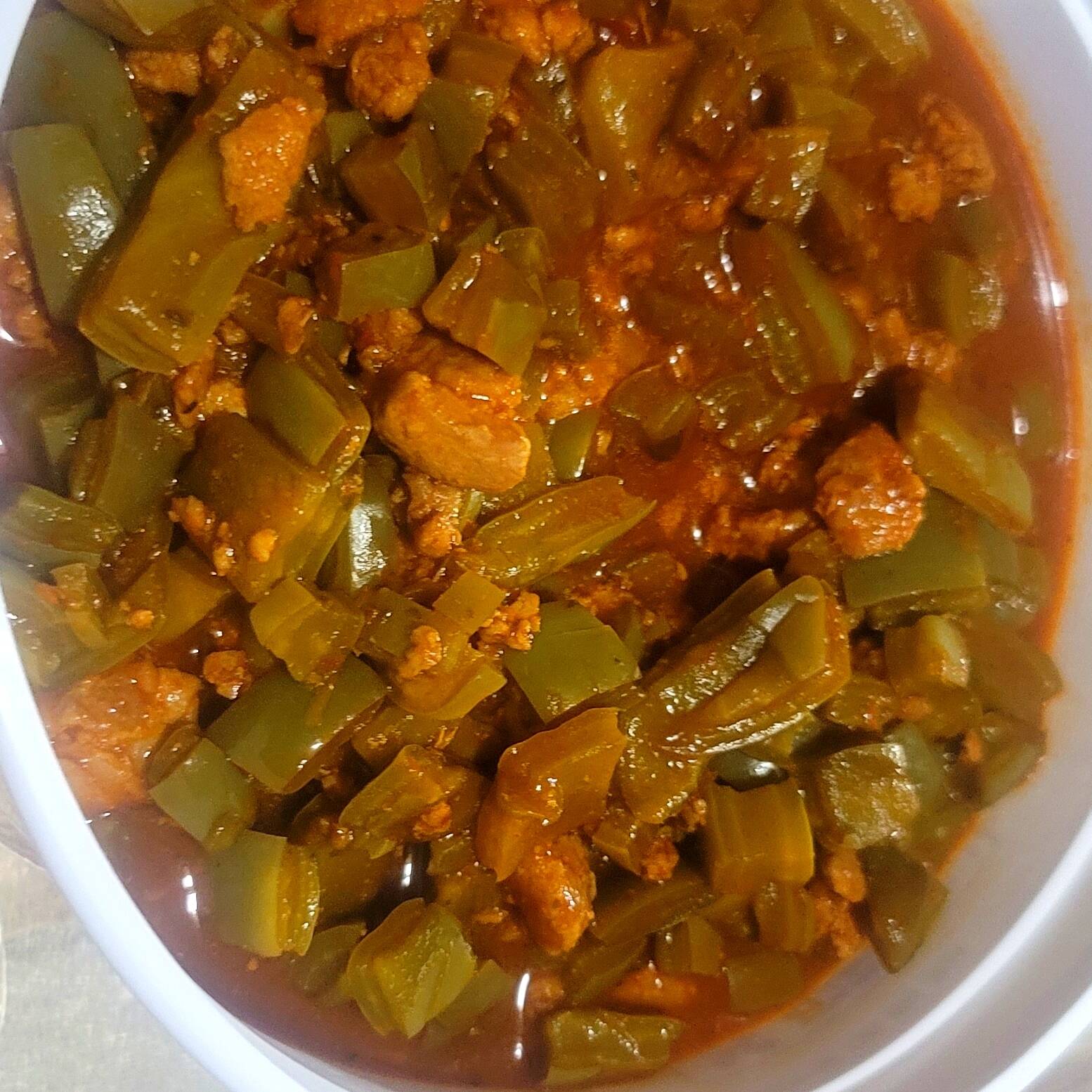 quesadilla de asado con nopalitos