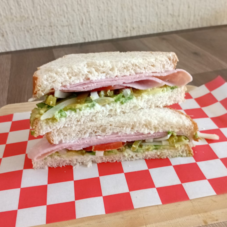 Sandwich de Jamon