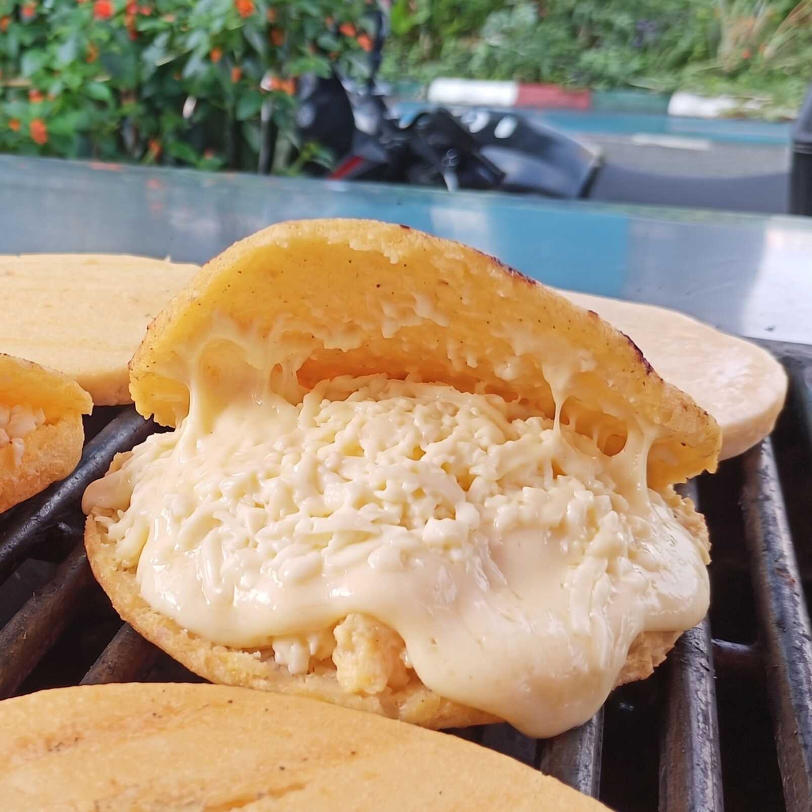 Arepa con Queso Crema