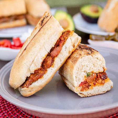 Lonchess de Bistec con Tocino