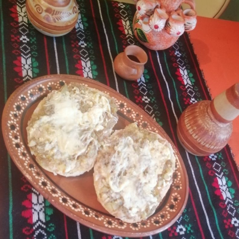 Molletes especial-guiso a elejir.