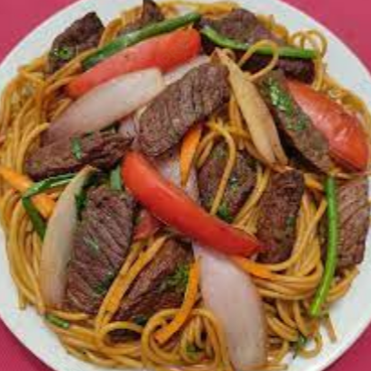 Tallarin Saltado de CArne