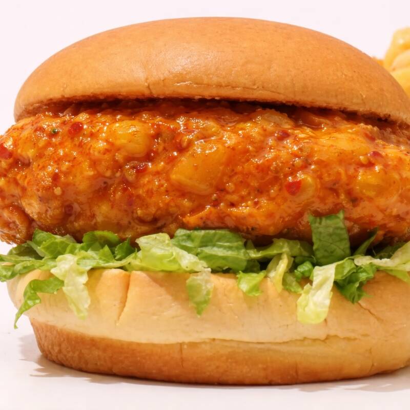 Hamburguesa tiras crispy piña habanero