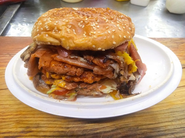 HAMBURGUESAS CANCHOLA "LAS CONSAGRADAS"