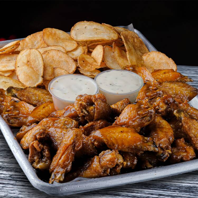 Alitas kg + Papas chips