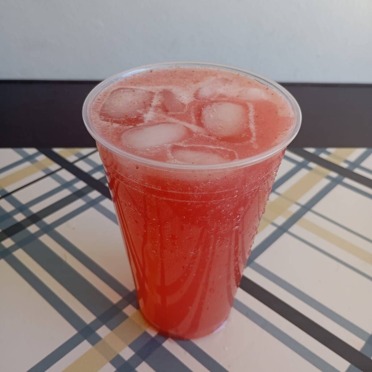 AGUA DE FRESA NATURAL