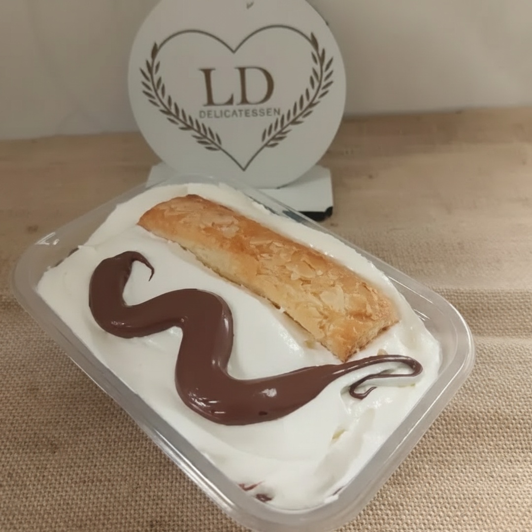 Deliciosamente preparada com Brigadeiro Branco, Nutella de verdade, Biscoito Folhado e Mousse de Leite Ninho. Pote de 250ml. . . . ###Tags### promocao promoção desconto entrega gratis entrega rapida oferta combo cupon cupom Nutella nutela Ninho brownie braune chocolate doce morango laka Oreo felicidade bolo no pote